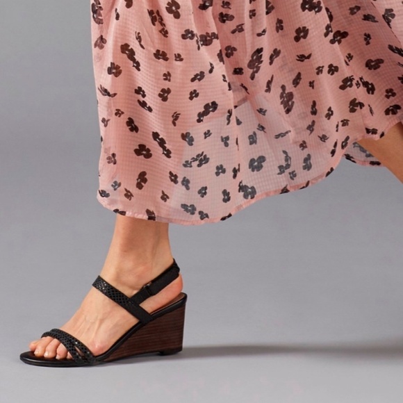 Vionic Emmy‎ Backstrap Wedge Sandal 6 Blue - Picture 2 of 8